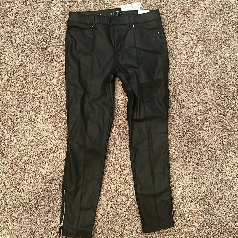 WHBM leather-like coated skinny ankle pants